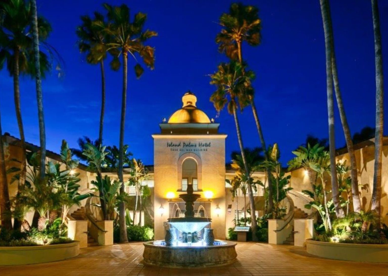 Casa Del Mar building at night