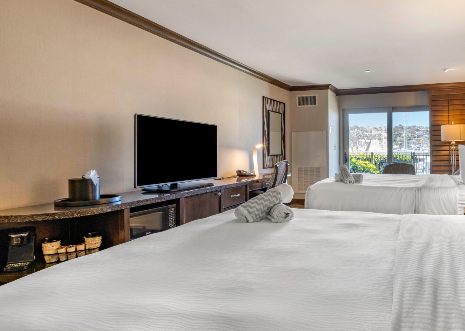 Island Palms Casa Marina Queen Waterview