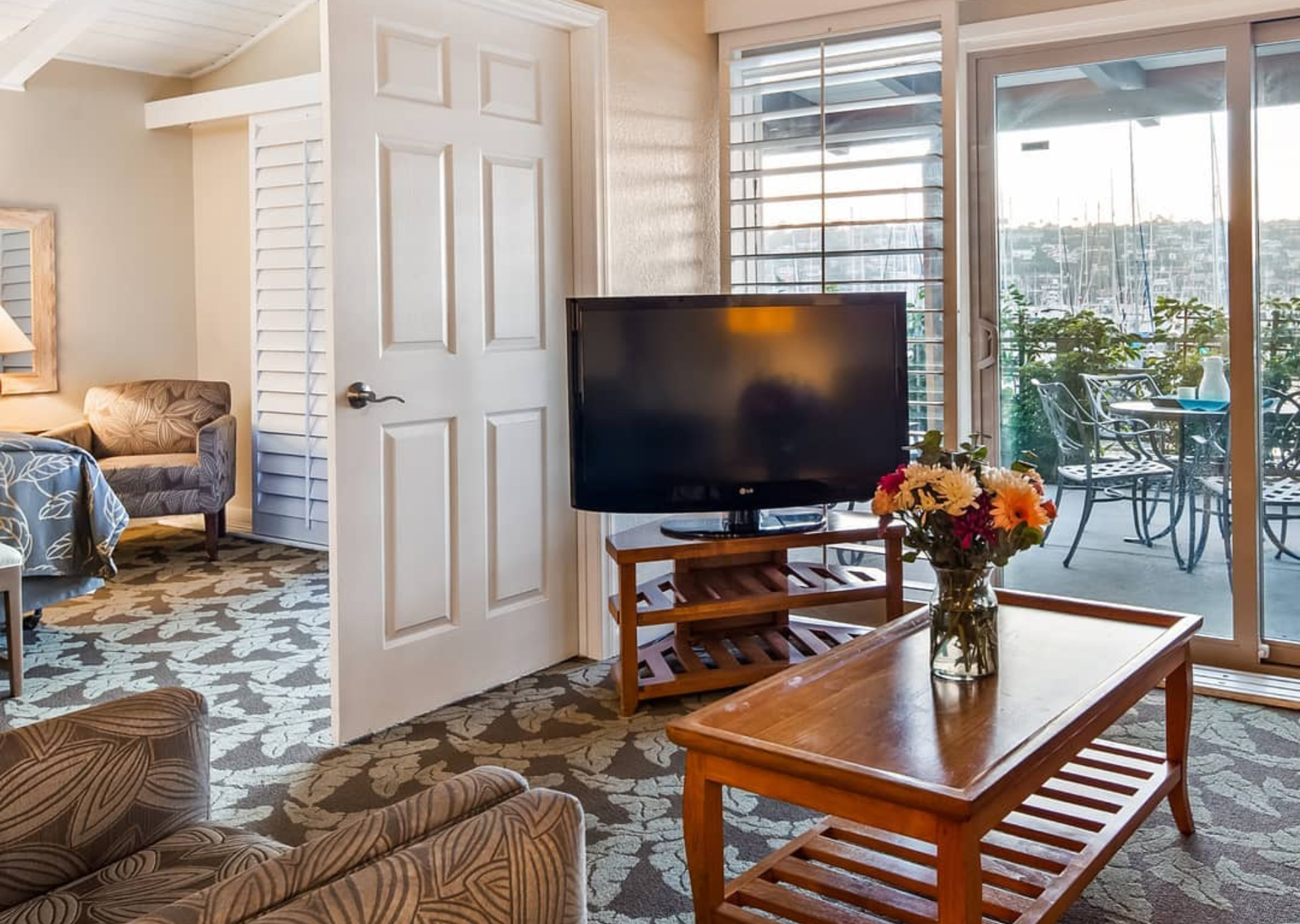 Island Palms Grande View Accessible Suite living room