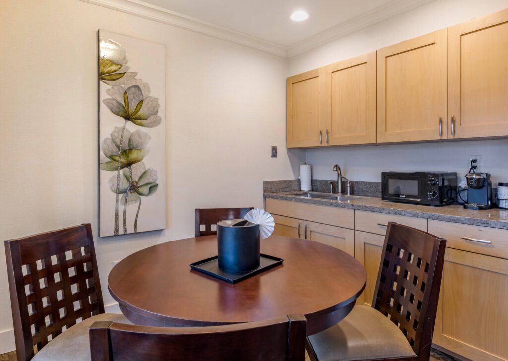 Island Palms Casa Del Mar Junior Suite Kitchenette