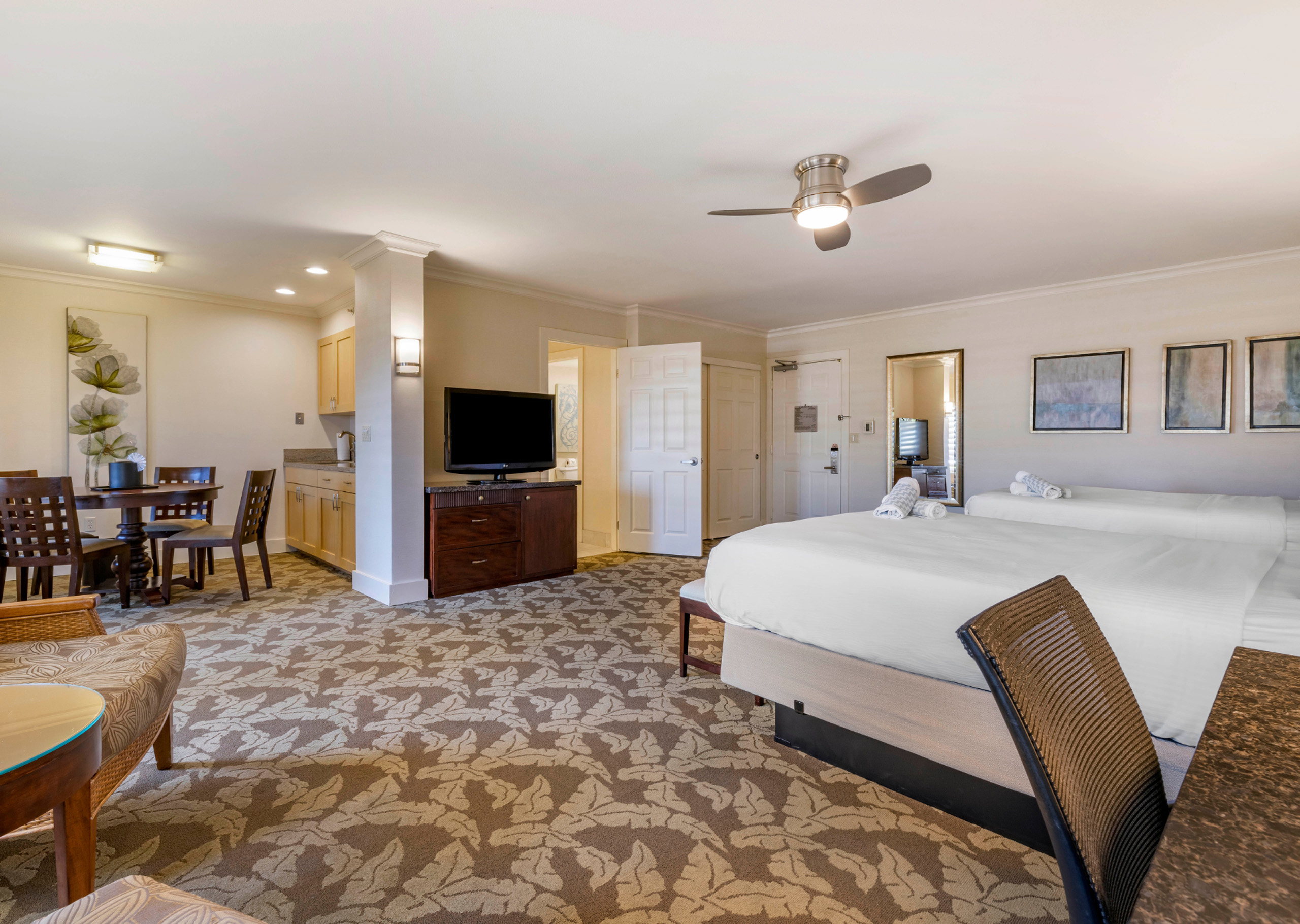 Comfortable, Contemporary, and Spacious Suites & Junior Suites