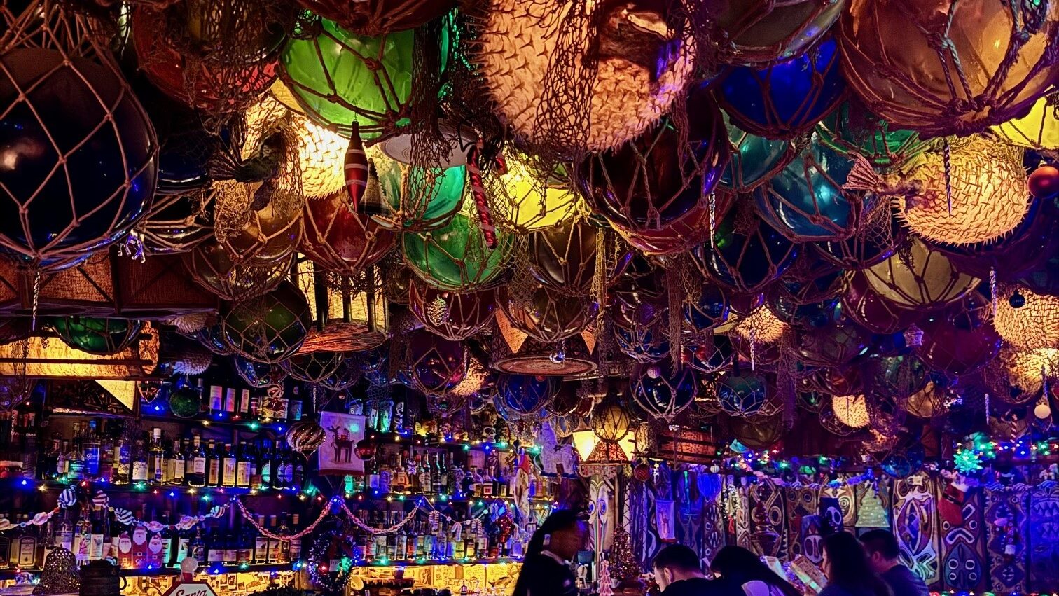 false idol speakeasy bar